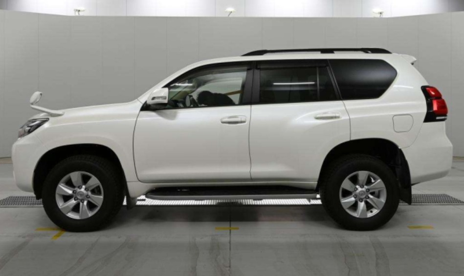 2021 Land Cruiser Prado TRJ1501 — photo 3
