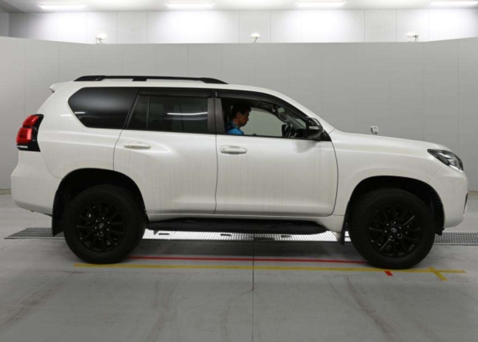 2021 LAND CRUSER Prado — photo 2