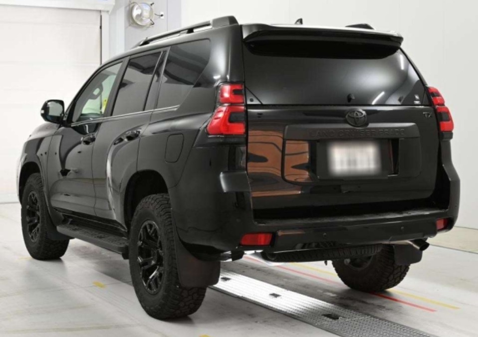 2022 Land Cruiser Prado GDJI 150W — photo 7