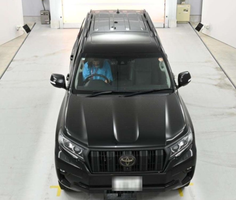 2022 Land Cruiser Prado GDJI 150W — photo 8