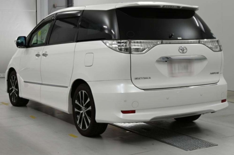 2013 Toyota Estima Estima — photo 7