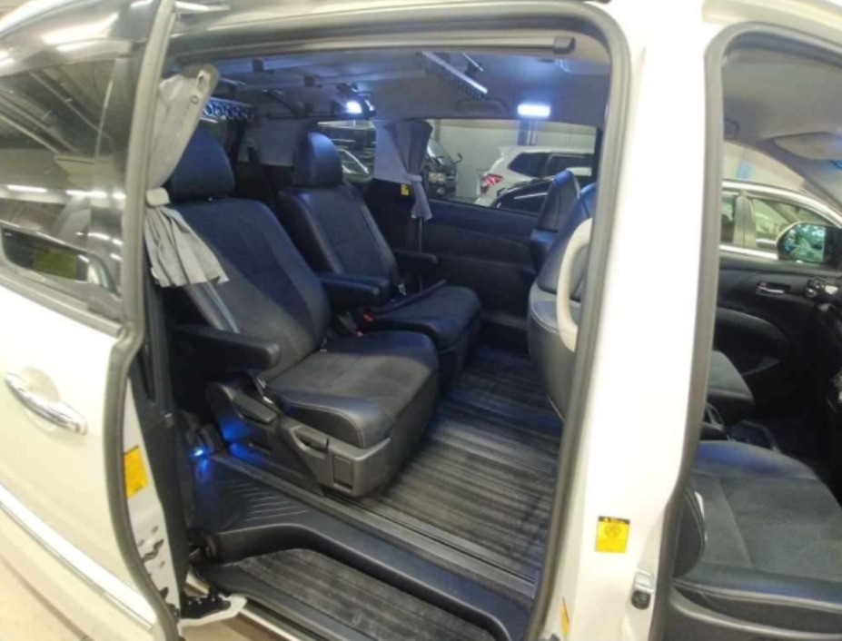 2013 Toyota Estima Estima — photo 13