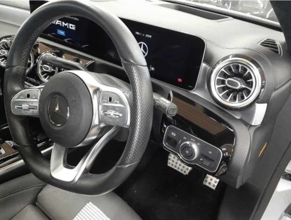 2021 MERCEDES BENZ — photo 4